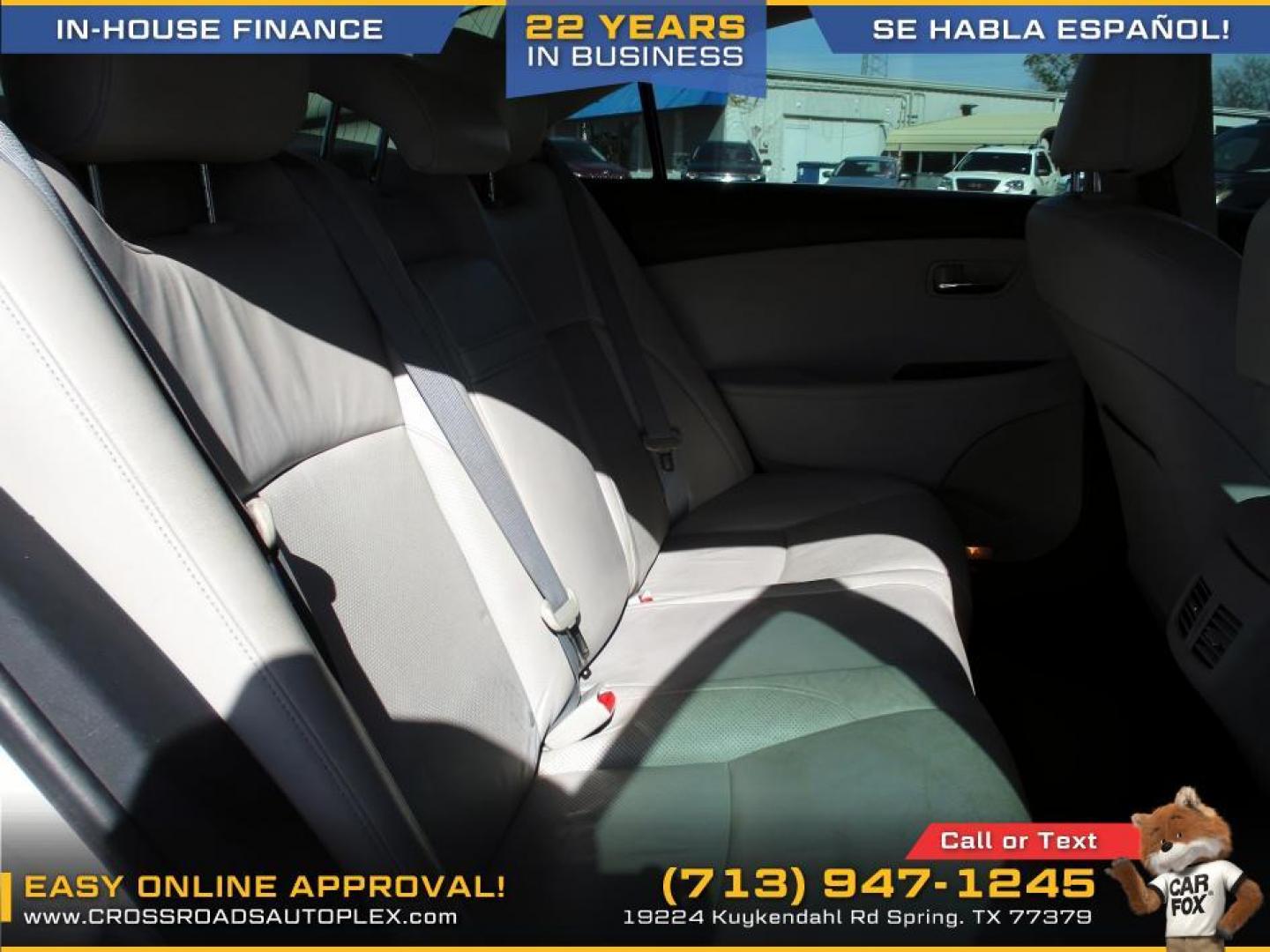 2012 SILVER LEXUS ES 350 Sedan (JTHBK1EG5C2) with an 3.5L V6 DOHC 24V engine, 6-SPEED AUTOMATIC transmission, located at 19224 Kuykendahl Rd, Spring, TX, 77379, (713) 947-1245, 30.049259, -95.491402 - Photo#9
