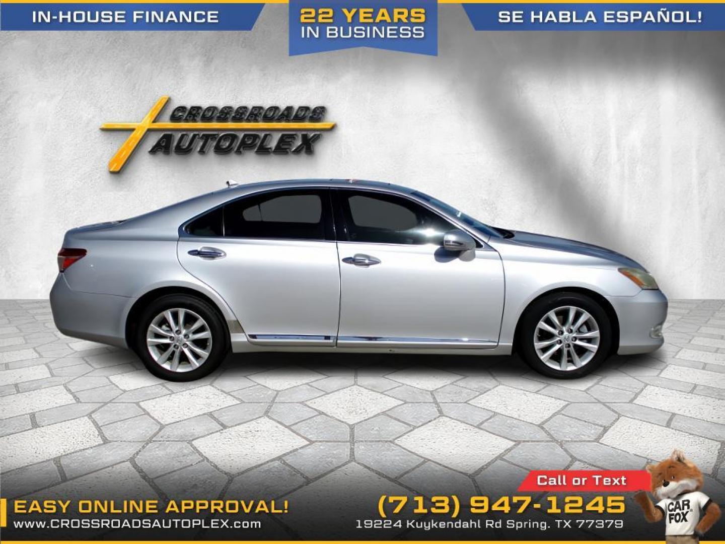 2012 SILVER LEXUS ES 350 Sedan (JTHBK1EG5C2) with an 3.5L V6 DOHC 24V engine, 6-SPEED AUTOMATIC transmission, located at 19224 Kuykendahl Rd, Spring, TX, 77379, (713) 947-1245, 30.049259, -95.491402 - Photo#1