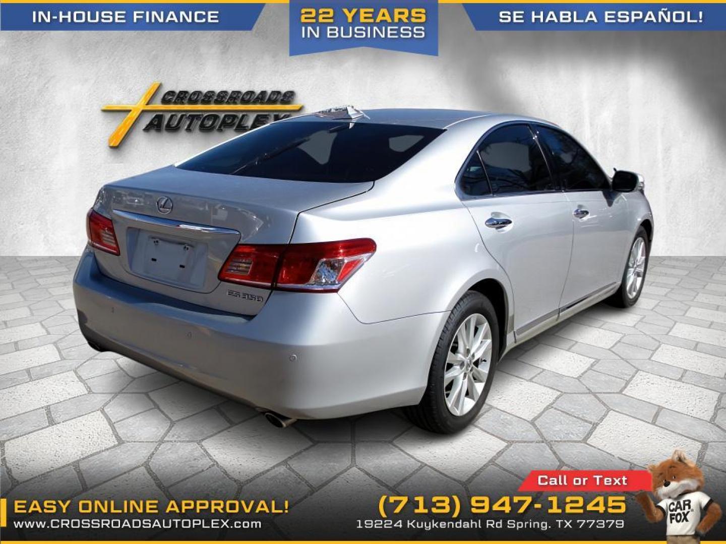 2012 SILVER LEXUS ES 350 Sedan (JTHBK1EG5C2) with an 3.5L V6 DOHC 24V engine, 6-SPEED AUTOMATIC transmission, located at 19224 Kuykendahl Rd, Spring, TX, 77379, (713) 947-1245, 30.049259, -95.491402 - Photo#2