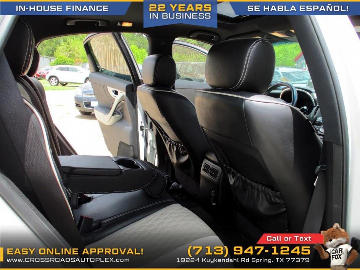 2017 WHITE /BLACK INFINITI QX70 Base (JN8CS1MU5HM) with an 3.7L V6 DOHC 24V engine, 7-SPEED AUTOMATIC transmission, located at 19224 Kuykendahl Rd, Spring, TX, 77379, (713) 947-1245, 30.049259, -95.491402 - WE IN HOUSE FINANCE, CALL US AT 713.947.1245 - Photo#10