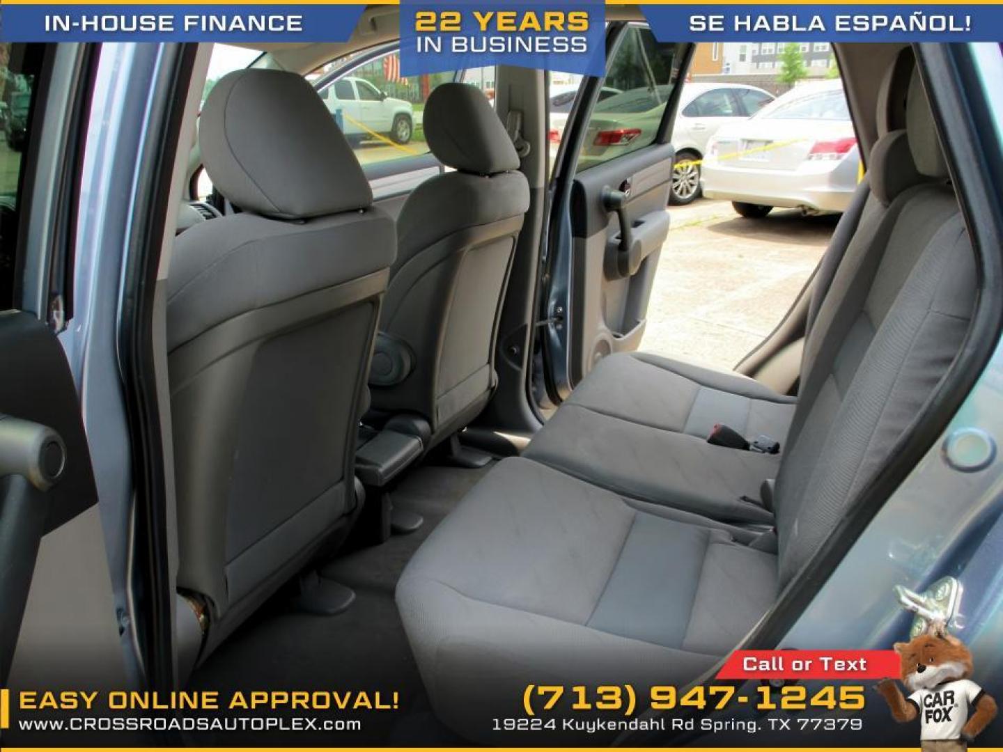 2011 SILVER /BLUE HONDA CR-V LX 2WD 5-Speed AT (3CZRE3H3XBG) with an 2.4L L4 DOHC 16V engine, 5-SPEED AUTOMATIC transmission, located at 19224 Kuykendahl Rd, Spring, TX, 77379, (713) 947-1245, 30.049259, -95.491402 - Photo#9