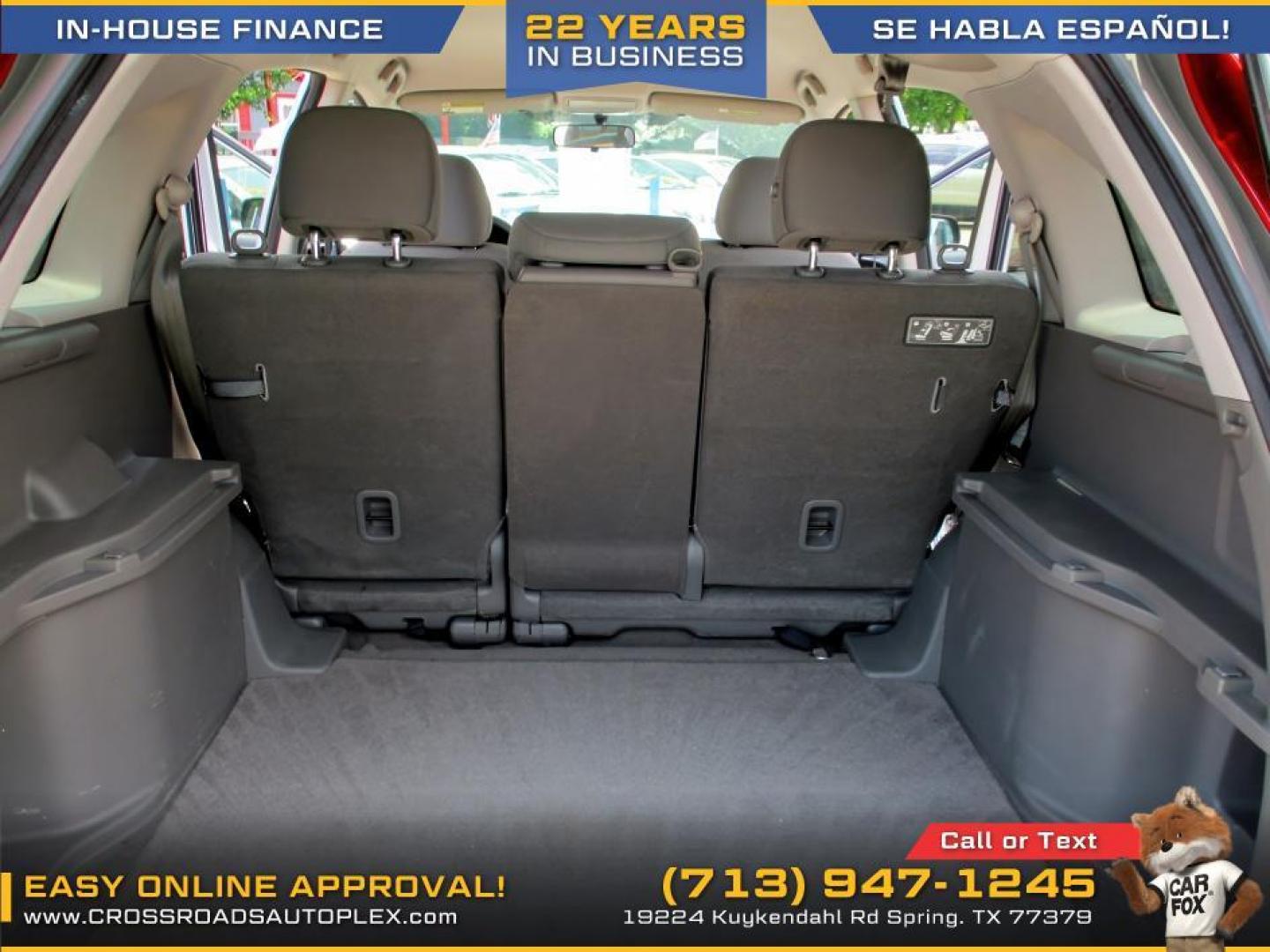 2011 SILVER /BLUE HONDA CR-V LX 2WD 5-Speed AT (3CZRE3H3XBG) with an 2.4L L4 DOHC 16V engine, 5-SPEED AUTOMATIC transmission, located at 19224 Kuykendahl Rd, Spring, TX, 77379, (713) 947-1245, 30.049259, -95.491402 - Photo#10