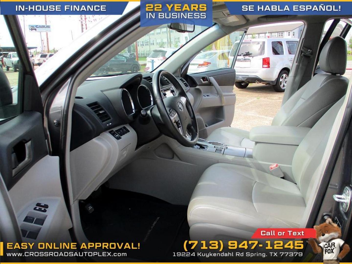2013 SILVER /GRAY TOYOTA HIGHLANDER Base 2WD V6 (5TDZK3EH8DS) with an 3.5L V6 DOHC 24V engine, 5-SPEED AUTOMATIC transmission, located at 19224 Kuykendahl Rd, Spring, TX, 77379, (713) 947-1245, 30.049259, -95.491402 - WE IN HOUSE FINANCE, CALL US AT 713-947-1245 - Photo#7