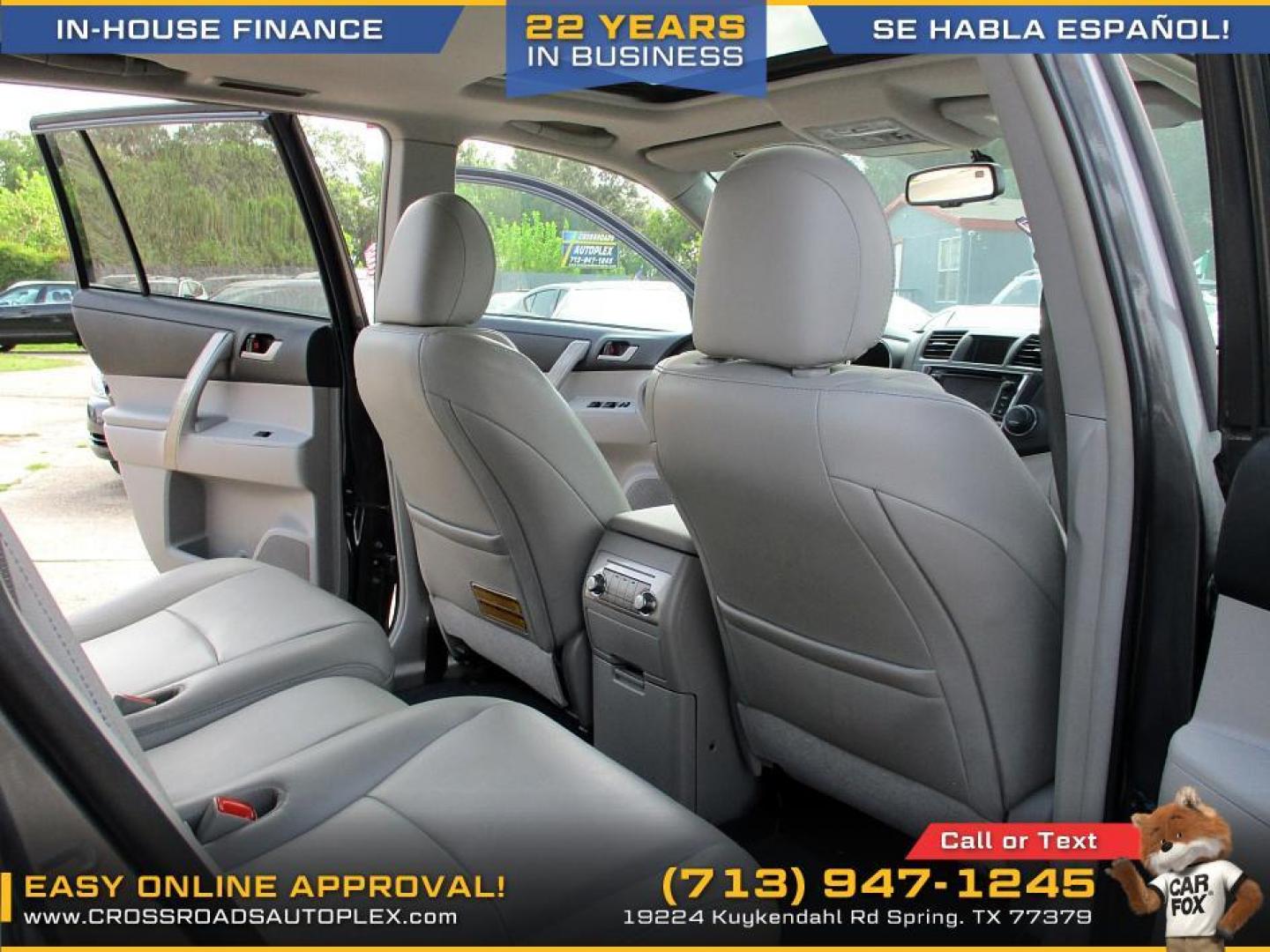 2013 SILVER /GRAY TOYOTA HIGHLANDER Base 2WD V6 (5TDZK3EH8DS) with an 3.5L V6 DOHC 24V engine, 5-SPEED AUTOMATIC transmission, located at 19224 Kuykendahl Rd, Spring, TX, 77379, (713) 947-1245, 30.049259, -95.491402 - WE IN HOUSE FINANCE, CALL US AT 713-947-1245 - Photo#11
