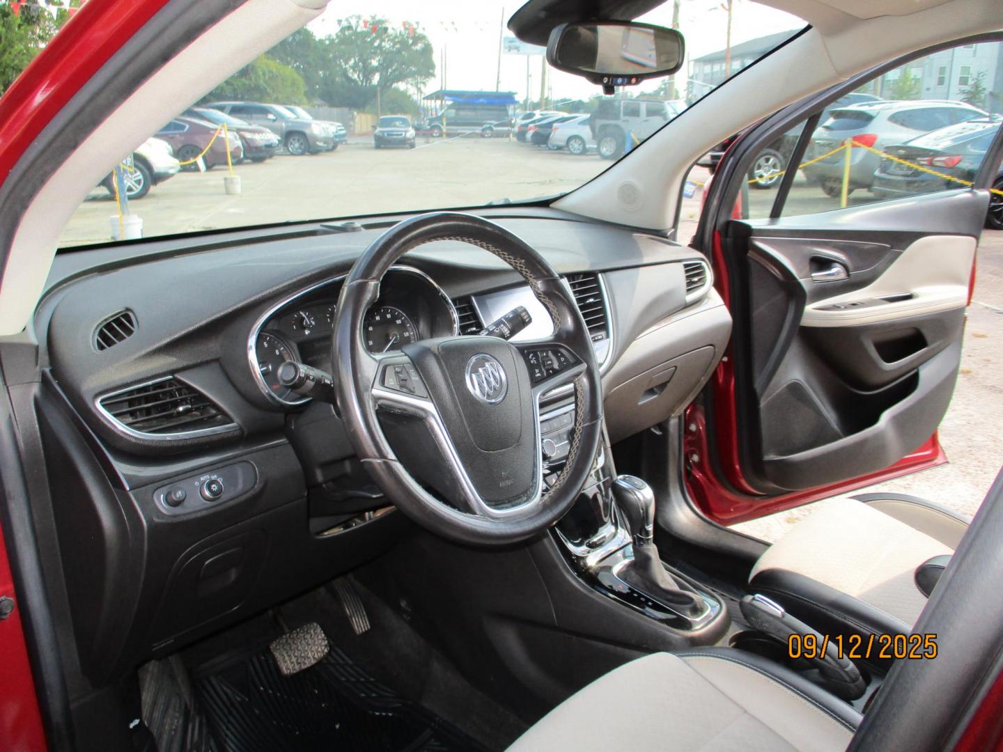 2018 RED /TAN BUICK ENCORE Preferred FWD (KL4CJASB5JB) with an 1.4L L4 DOHC 16V TURBO engine, 6-SPEED AUTOMATIC transmission, located at 19224 Kuykendahl Rd, Spring, TX, 77379, (713) 947-1245, 30.049259, -95.491402 - WE IN HOUSE FINANCE, CALL US AT 713-947-1245 - Photo#6
