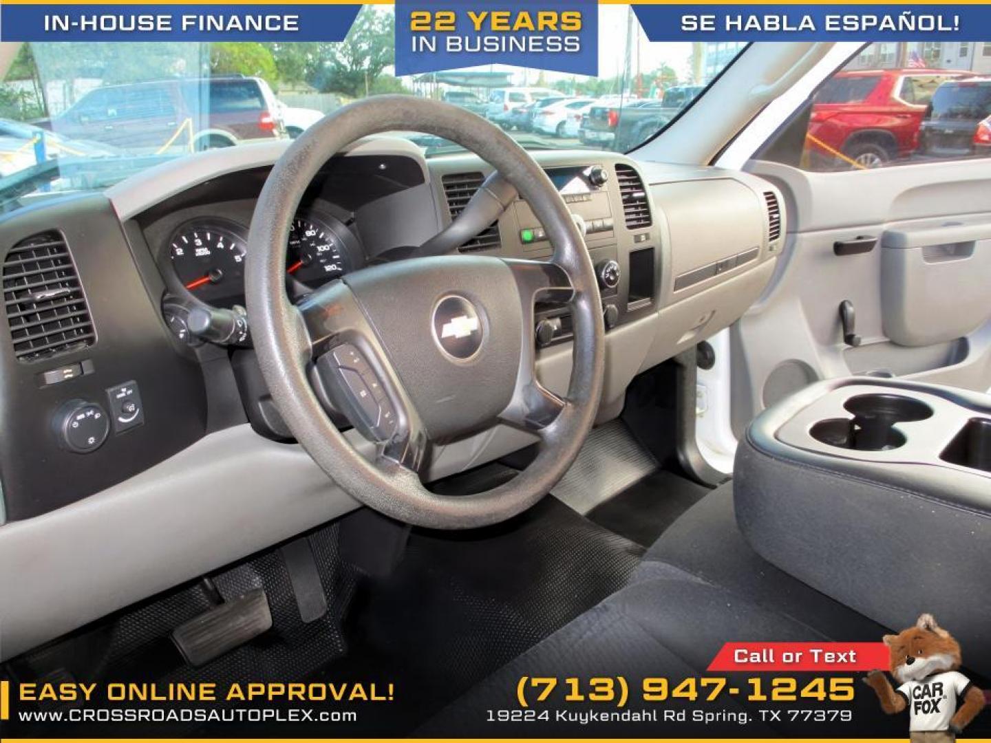 2013 WHITE /GRAY CHEVROLET SILVERADO 1500 Work Truck 2WD (1GCNCPEXXDZ) with an 4.3L V6 OHV 12V engine, 4-SPEED AUTOMATIC OR 6-SPEED AUTOMATIC transmission, located at 19224 Kuykendahl Rd, Spring, TX, 77379, (713) 947-1245, 30.049259, -95.491402 - Photo#6