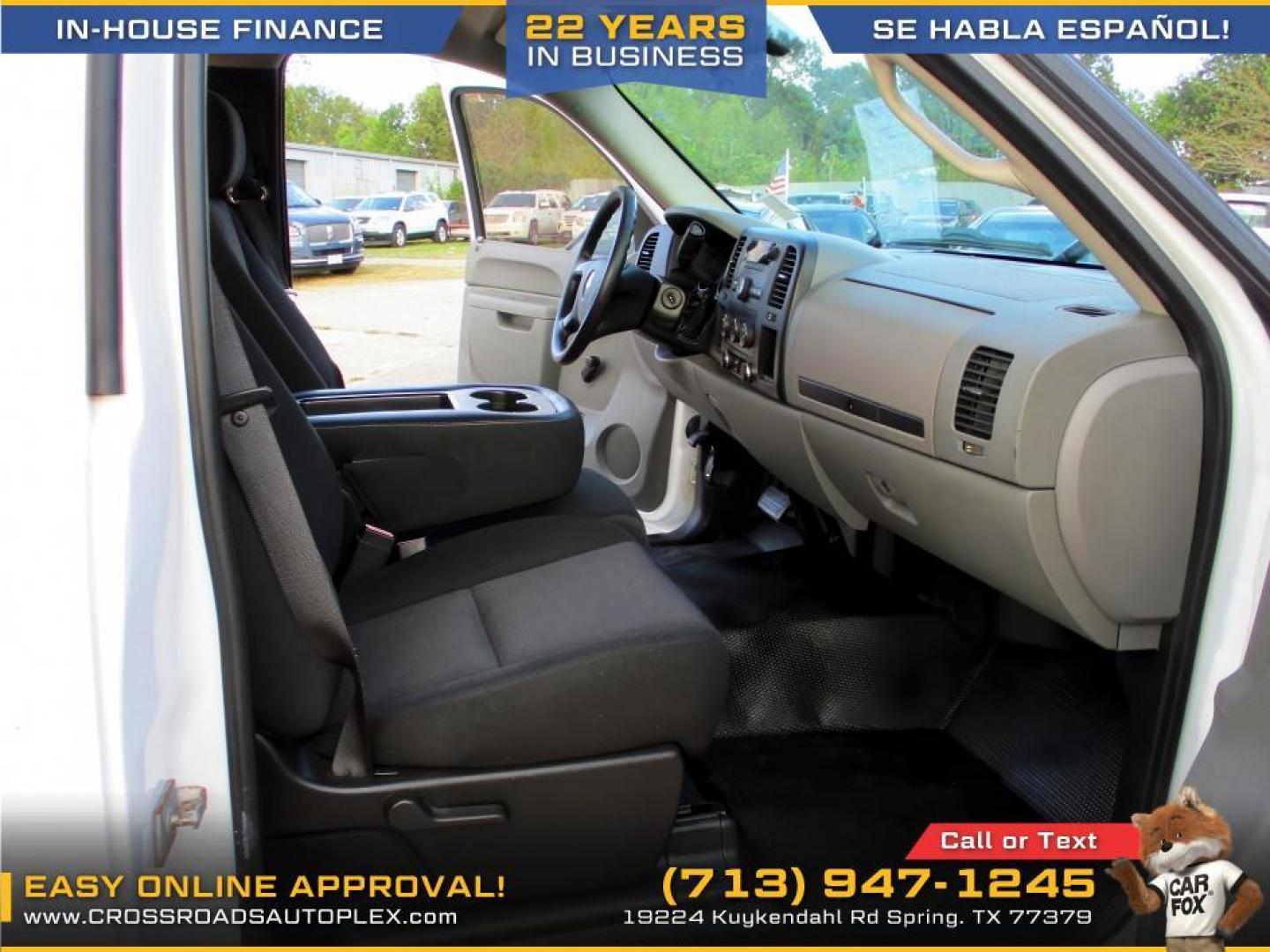 2013 WHITE /GRAY CHEVROLET SILVERADO 1500 Work Truck 2WD (1GCNCPEXXDZ) with an 4.3L V6 OHV 12V engine, 4-SPEED AUTOMATIC OR 6-SPEED AUTOMATIC transmission, located at 19224 Kuykendahl Rd, Spring, TX, 77379, (713) 947-1245, 30.049259, -95.491402 - Photo#7