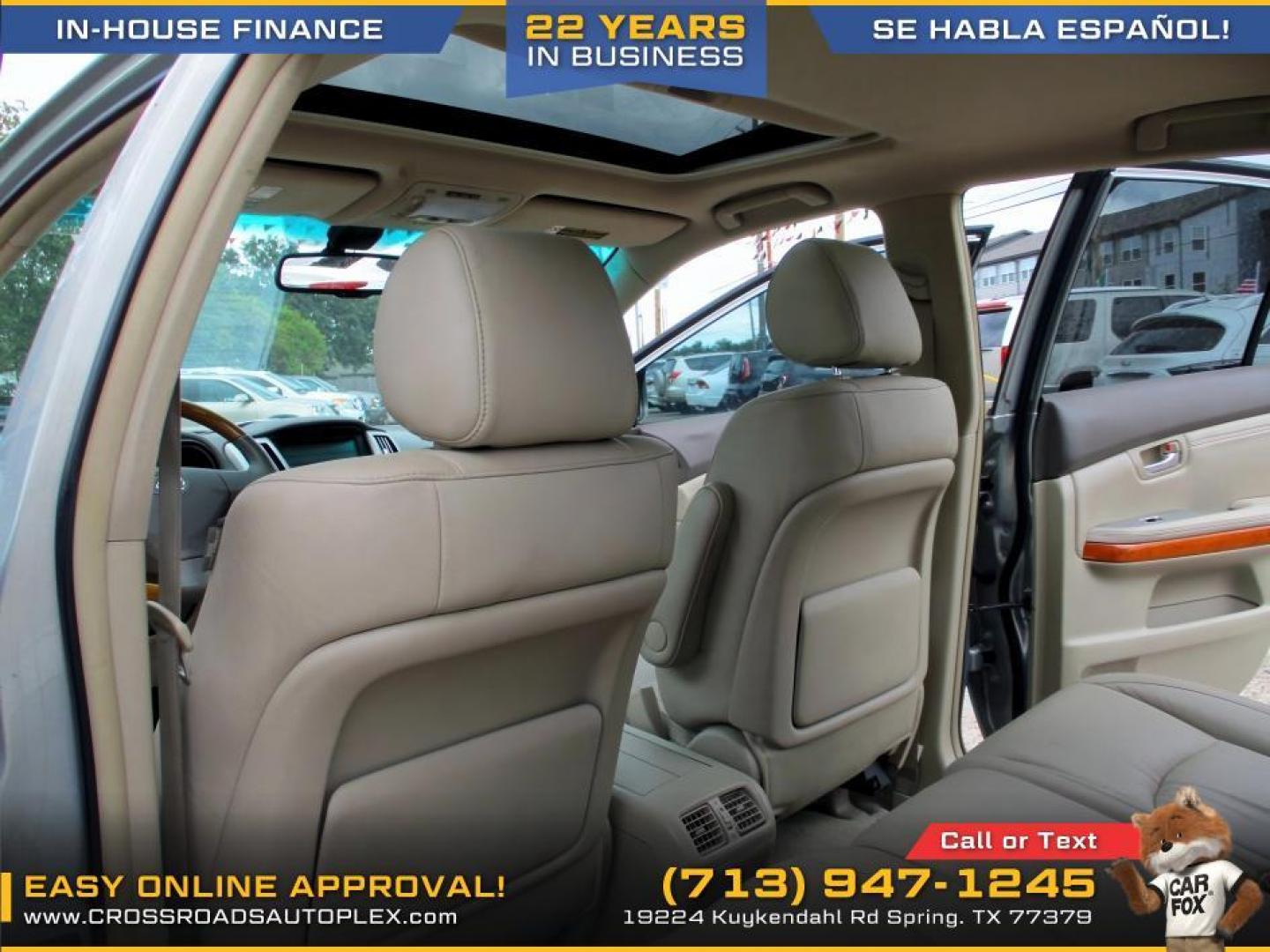 2009 SILVER /GRAY LEXUS RX 350 FWD (2T2GK31U79C) with an 3.5L V6 DOHC 24V engine, 5-SPEED AUTOMATIC transmission, located at 19224 Kuykendahl Rd, Spring, TX, 77379, (713) 947-1245, 30.049259, -95.491402 - This is one well kept unit. It has a robust 3.5-liter V6 engine generates a pine-blurring 270 horsepower. This ingenious system continually monitors engine speed and load, adjusting the intake and exhaust to ensure the maximum level of power is available at any given time. With nearly 141 cubic feet - Photo#6