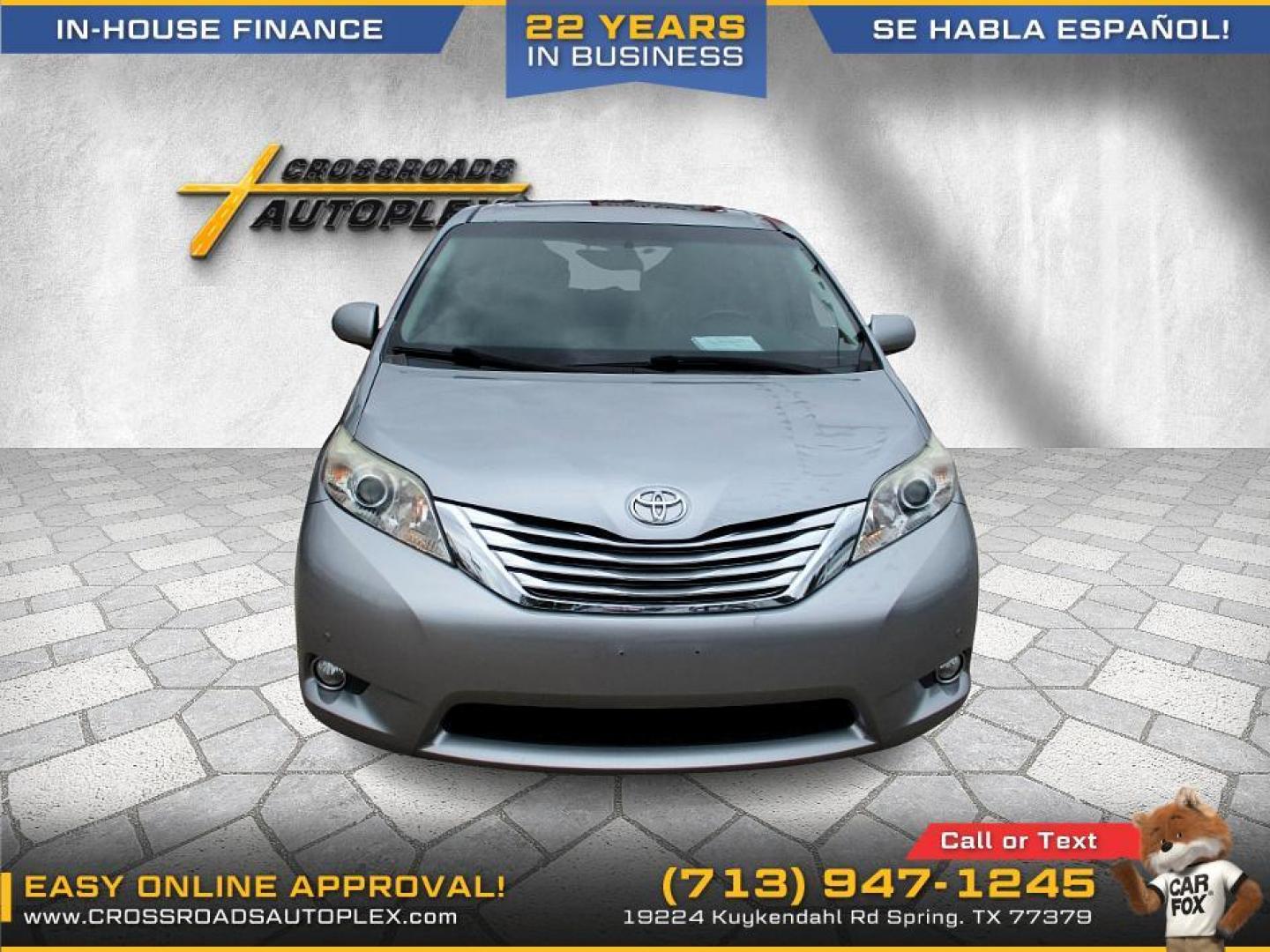 2011 SILVER /GRAY TOYOTA SIENNA XLE AWD 7-Pass V6 (5TDDK3DC4BS) with an 3.5L V6 EFI DOHC 24V engine, 5-SPEED AUTOMATIC transmission, located at 19224 Kuykendahl Rd, Spring, TX, 77379, (713) 947-1245, 30.049259, -95.491402 - Photo#5