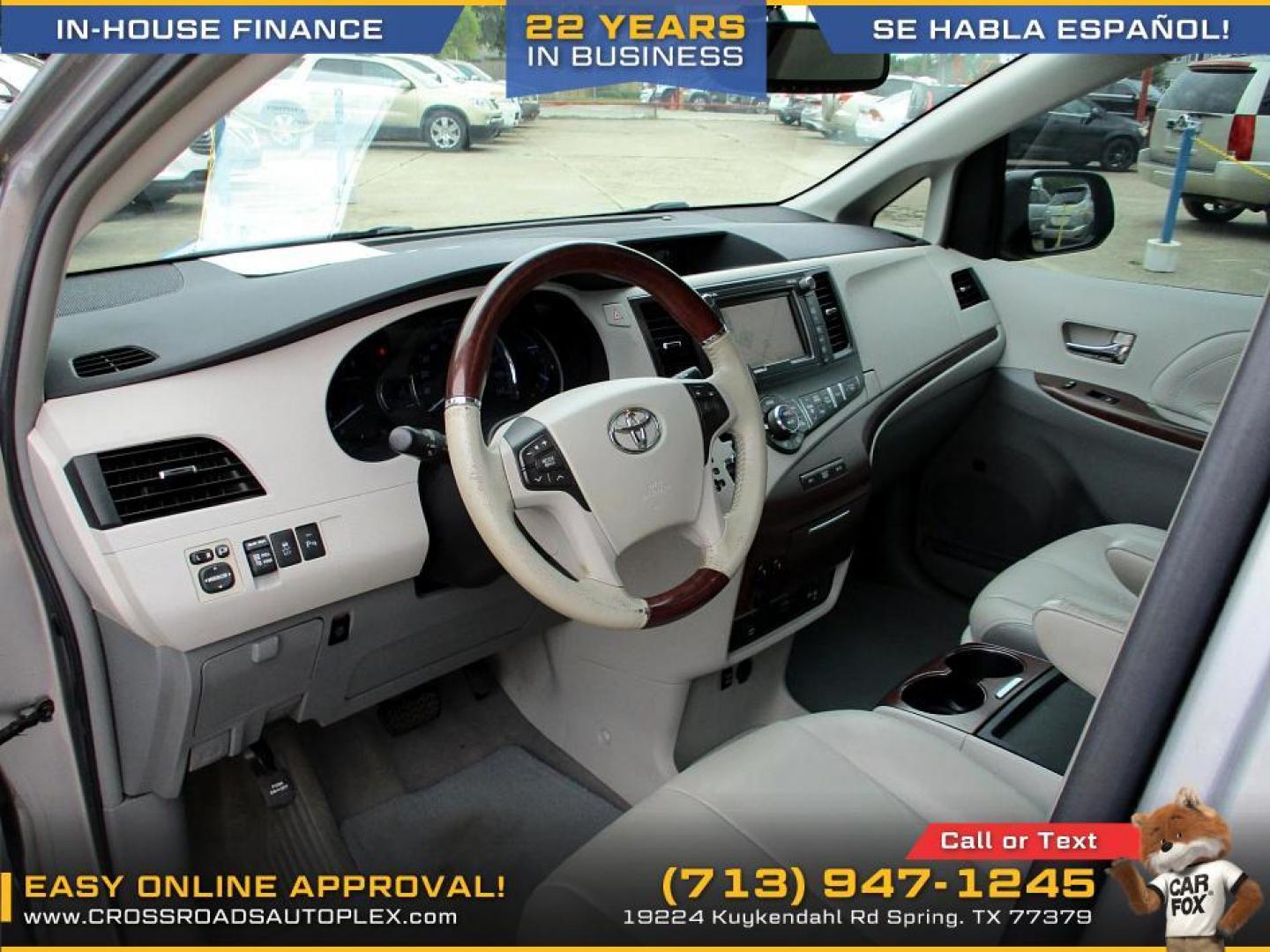 2011 SILVER /GRAY TOYOTA SIENNA XLE AWD 7-Pass V6 (5TDDK3DC4BS) with an 3.5L V6 EFI DOHC 24V engine, 5-SPEED AUTOMATIC transmission, located at 19224 Kuykendahl Rd, Spring, TX, 77379, (713) 947-1245, 30.049259, -95.491402 - Photo#7