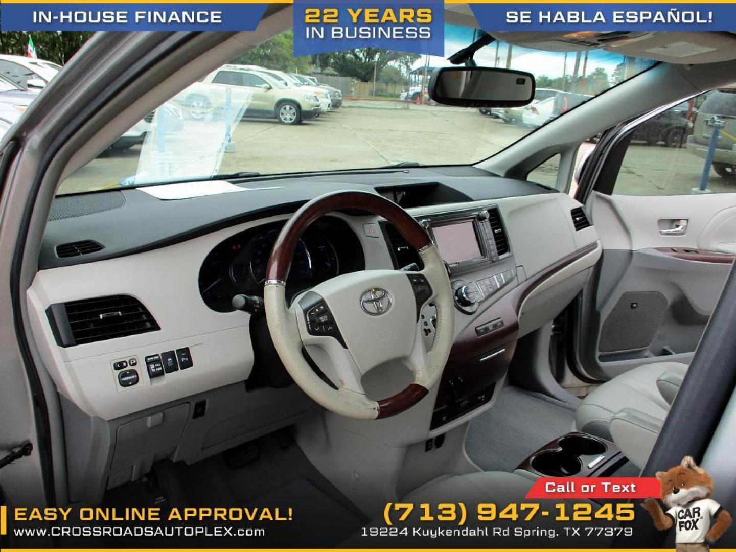 2011 SILVER /GRAY TOYOTA SIENNA XLE AWD 7-Pass V6 (5TDDK3DC4BS) with an 3.5L V6 EFI DOHC 24V engine, 5-SPEED AUTOMATIC transmission, located at 19224 Kuykendahl Rd, Spring, TX, 77379, (713) 947-1245, 30.049259, -95.491402 - Photo#8