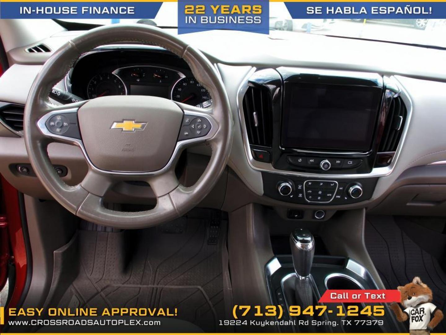 2020 RED /SILVER CHEVROLET TRAVERSE LT Leather FWD (1GNERHKW2LJ) with an 3.6L V6 DOHC 24V engine, 9-SPEED AUTOMATIC transmission, located at 19224 Kuykendahl Rd, Spring, TX, 77379, (713) 947-1245, 30.049259, -95.491402 - Photo#8