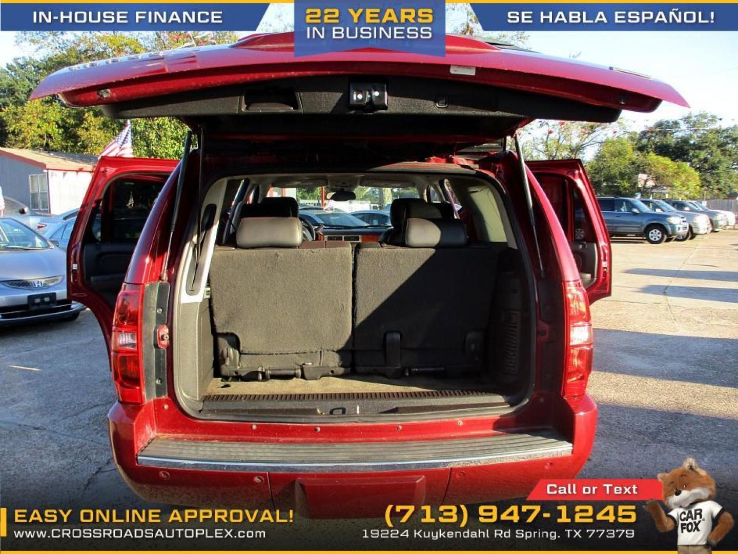 2010 RED /GRAY CHEVROLET TAHOE LTZ 2WD (1GNUCCE01AR) with an 5.3L V8 OHV 16V FFV engine, 6-SPEED AUTOMATIC transmission, located at 19224 Kuykendahl Rd, Spring, TX, 77379, (713) 947-1245, 30.049259, -95.491402 - Photo#11