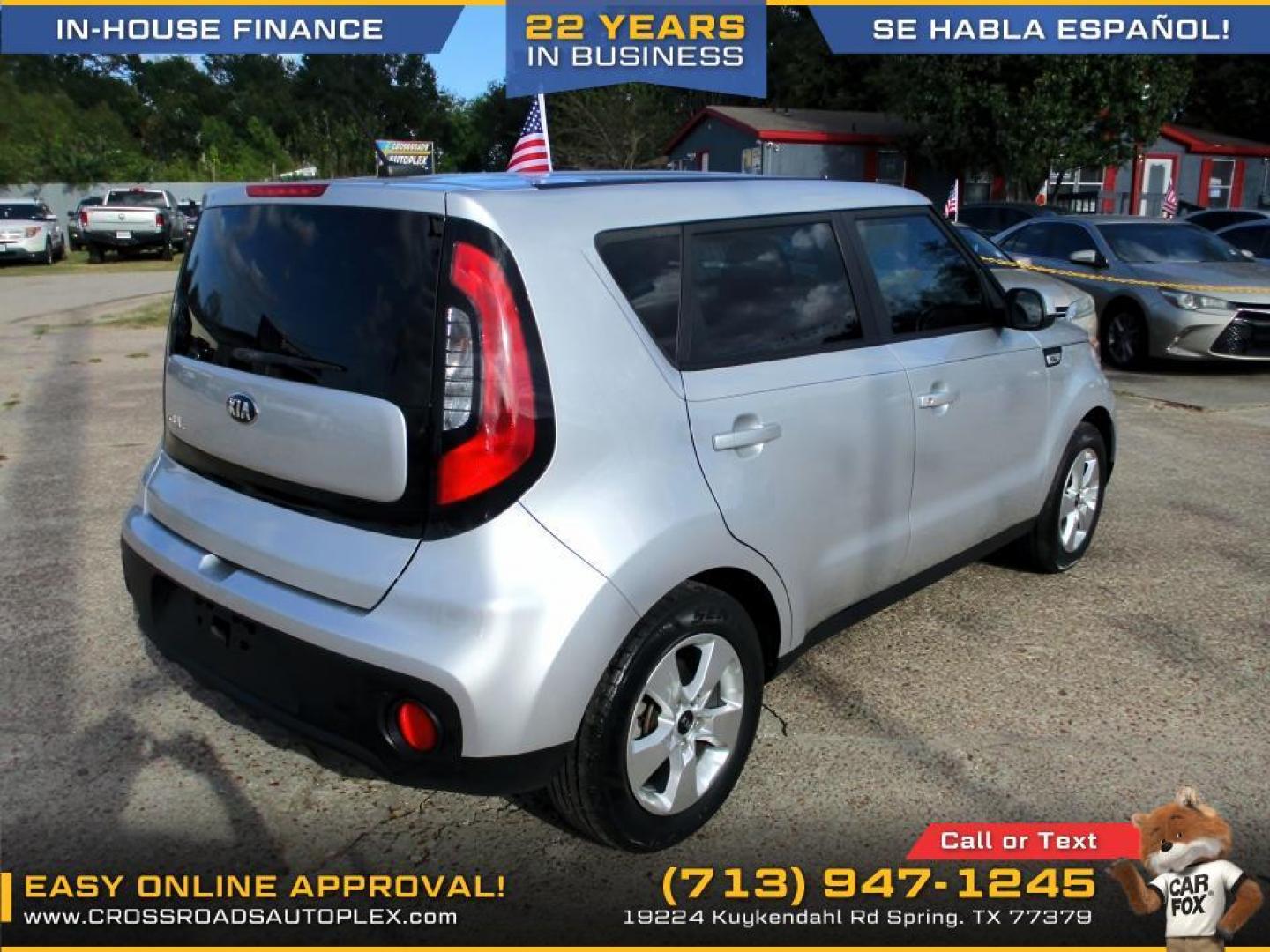 2017 SILVER /GRAY KIA SOUL Base 6M (KNDJN2A23H7) with an 1.6L L4 DOHC 16V engine, 6-SPEED MANUAL transmission, located at 19224 Kuykendahl Rd, Spring, TX, 77379, (713) 947-1245, 30.049259, -95.491402 - CALL US FOR OUR FINANCING OPTIONS AT 713.947.1245 - Photo#3