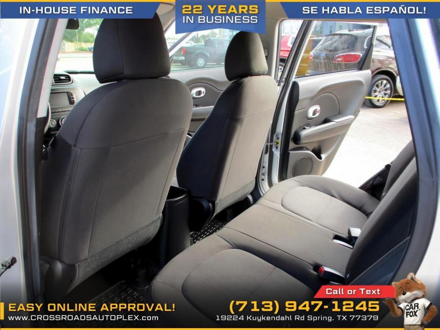 2017 SILVER /GRAY KIA SOUL Base 6M (KNDJN2A23H7) with an 1.6L L4 DOHC 16V engine, 6-SPEED MANUAL transmission, located at 19224 Kuykendahl Rd, Spring, TX, 77379, (713) 947-1245, 30.049259, -95.491402 - CALL US FOR OUR FINANCING OPTIONS AT 713.947.1245 - Photo#8