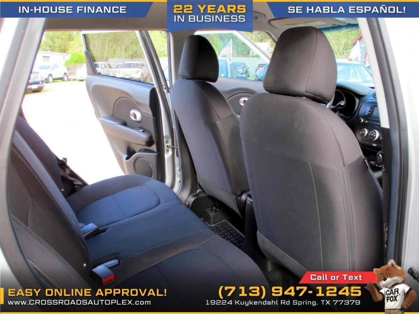 2017 SILVER /GRAY KIA SOUL Base 6M (KNDJN2A23H7) with an 1.6L L4 DOHC 16V engine, 6-SPEED MANUAL transmission, located at 19224 Kuykendahl Rd, Spring, TX, 77379, (713) 947-1245, 30.049259, -95.491402 - CALL US FOR OUR FINANCING OPTIONS AT 713.947.1245 - Photo#13