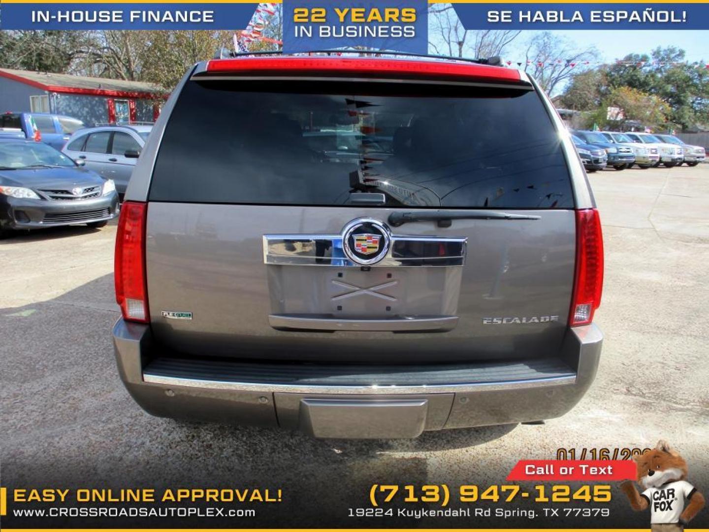 2012 BROWN /BROWN CADILLAC ESCALADE 2WD Luxury (1GYS3BEF9CR) with an 6.2L V8 OHV 16V FFV engine, 6-SPEED AUTOMATIC transmission, located at 19224 Kuykendahl Rd, Spring, TX, 77379, (713) 947-1245, 30.049259, -95.491402 - CALL US FOR FINANCING OPTIONS AT 713-947-1245 - Photo#3
