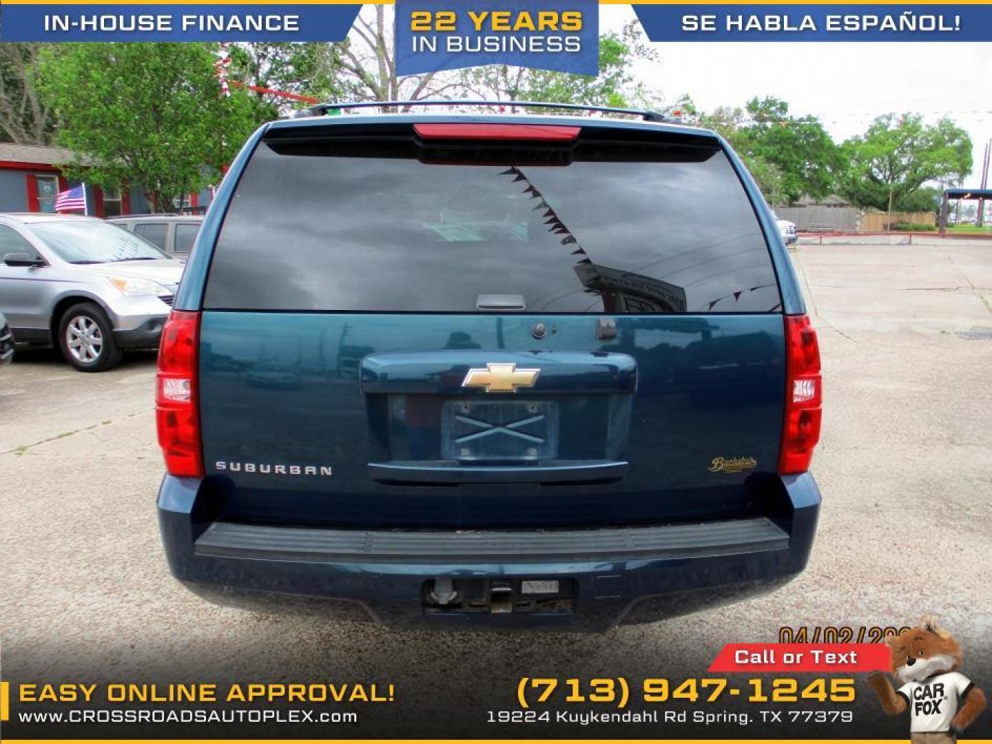 2007 BLUE /BLACK CHEVROLET SUBURBAN LS 1500 2WD (3GNFC16077G) with an 5.3L V8 OHV 16V FFV engine, 4-SPEED AUTOMATIC transmission, located at 19224 Kuykendahl Rd, Spring, TX, 77379, (713) 947-1245, 30.049259, -95.491402 - Photo#1