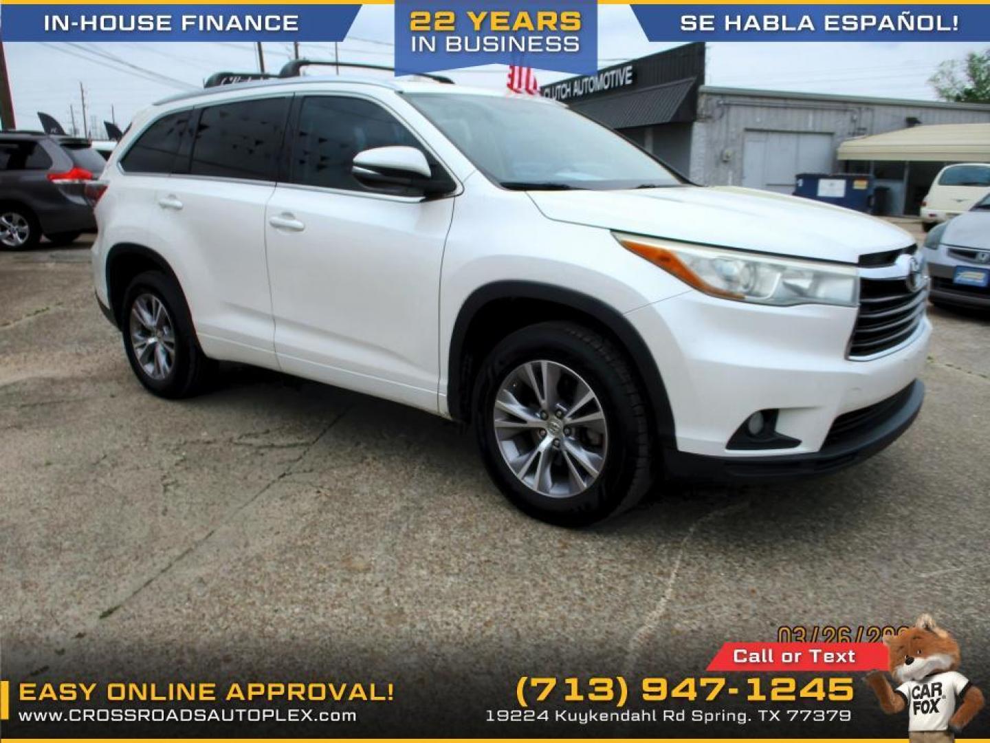2015 WHITE /TAN TOYOTA HIGHLANDER XLE FWD V6 (5TDKKRFH4FS) with an 3.5L V6 DOHC 24V engine, 6-SPEED AUTOMATIC transmission, located at 19224 Kuykendahl Rd, Spring, TX, 77379, (713) 947-1245, 30.049259, -95.491402 - Photo#5