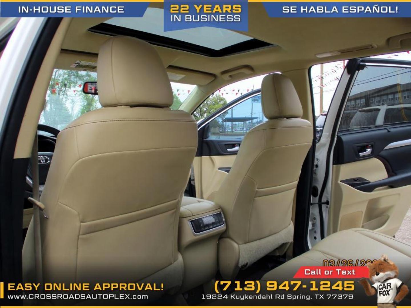 2015 WHITE /TAN TOYOTA HIGHLANDER XLE FWD V6 (5TDKKRFH4FS) with an 3.5L V6 DOHC 24V engine, 6-SPEED AUTOMATIC transmission, located at 19224 Kuykendahl Rd, Spring, TX, 77379, (713) 947-1245, 30.049259, -95.491402 - Photo#8