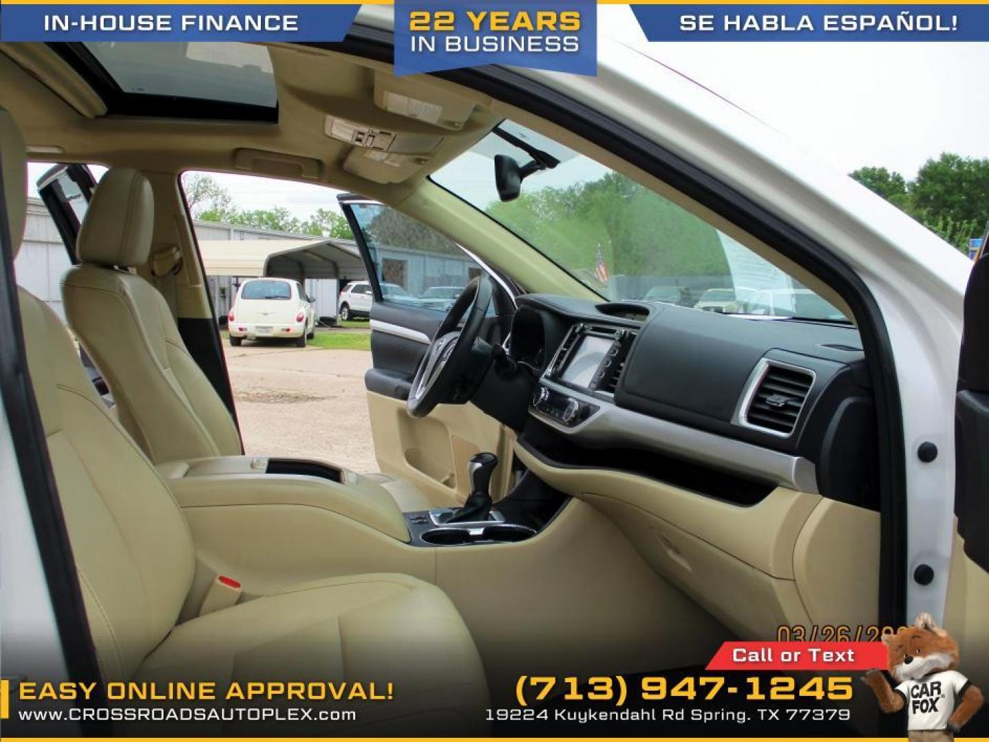 2015 WHITE /TAN TOYOTA HIGHLANDER XLE FWD V6 (5TDKKRFH4FS) with an 3.5L V6 DOHC 24V engine, 6-SPEED AUTOMATIC transmission, located at 19224 Kuykendahl Rd, Spring, TX, 77379, (713) 947-1245, 30.049259, -95.491402 - Photo#14