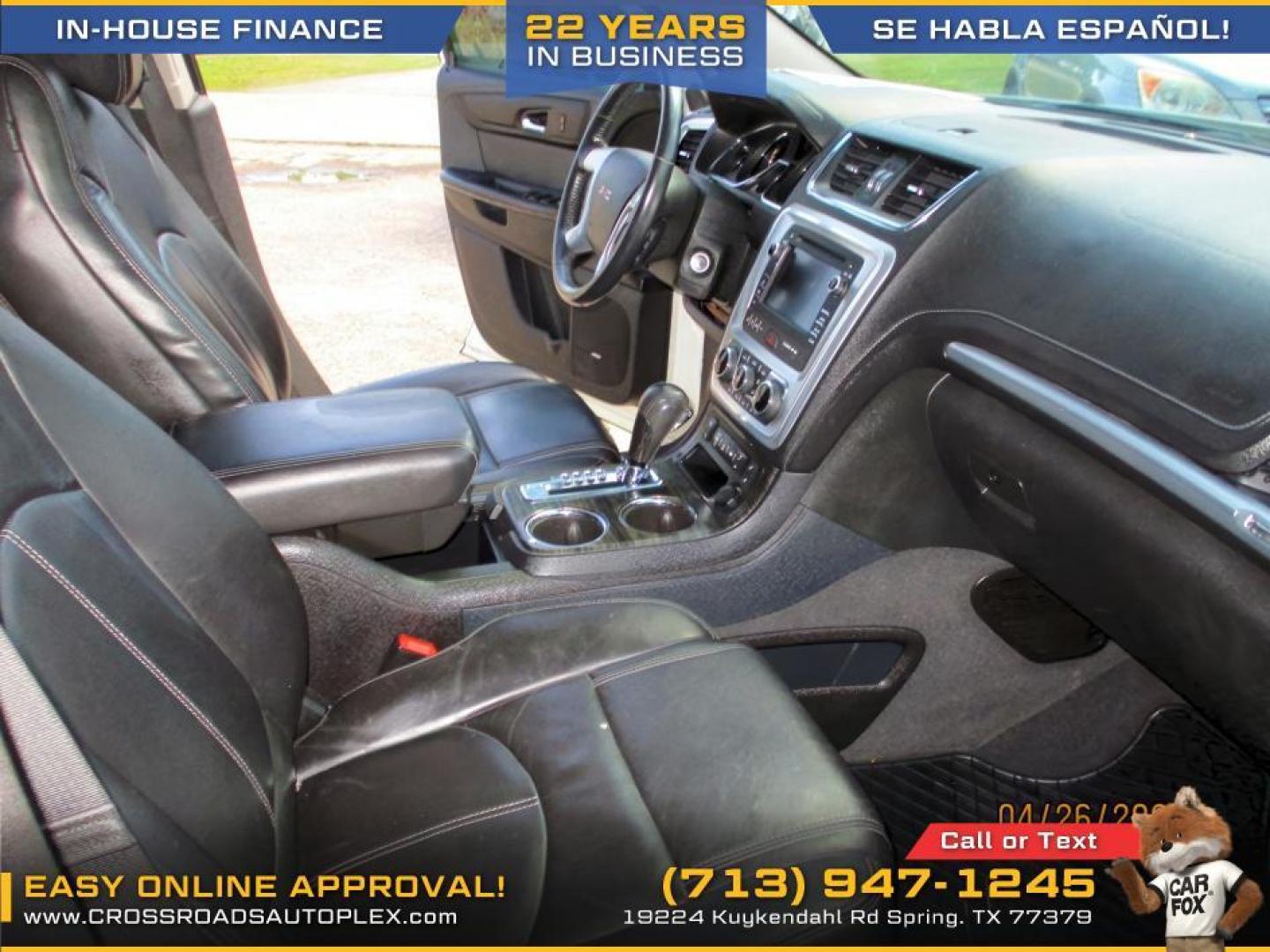 2013 WHITE /GRAY GMC ACADIA SLT-1 FWD (1GKKRRKD5DJ) with an 3.6L V6 DOHC 24V engine, 6-SPEED AUTOMATIC transmission, located at 19224 Kuykendahl Rd, Spring, TX, 77379, (713) 947-1245, 30.049259, -95.491402 - Photo#13