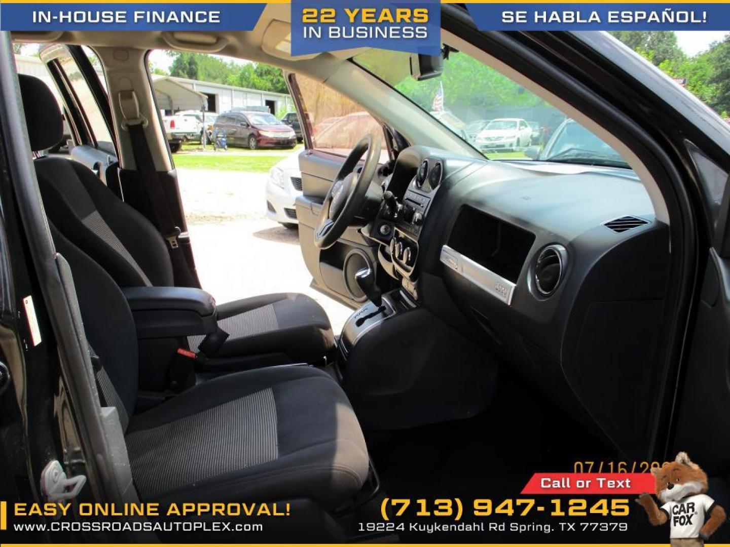 2016 BLACK /GRAY JEEP COMPASS Sport FWD (1C4NJCBA0GD) with an 2.0L L4 DOHC 16V engine, CVT OR 5-SPEED MANUAL transmission, located at 19224 Kuykendahl Rd, Spring, TX, 77379, (713) 947-1245, 30.049259, -95.491402 - Photo#11
