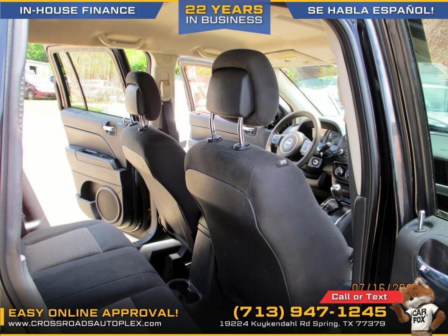 2016 BLACK /GRAY JEEP COMPASS Sport FWD (1C4NJCBA0GD) with an 2.0L L4 DOHC 16V engine, CVT OR 5-SPEED MANUAL transmission, located at 19224 Kuykendahl Rd, Spring, TX, 77379, (713) 947-1245, 30.049259, -95.491402 - Photo#12