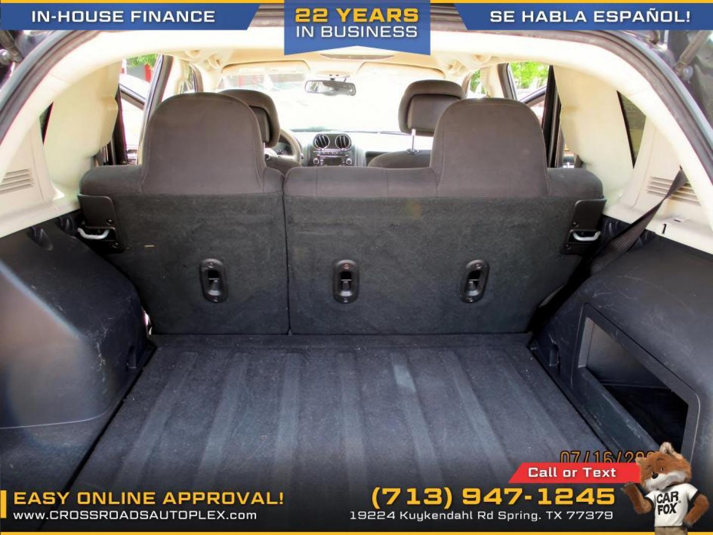 2016 BLACK /GRAY JEEP COMPASS Sport FWD (1C4NJCBA0GD) with an 2.0L L4 DOHC 16V engine, CVT OR 5-SPEED MANUAL transmission, located at 19224 Kuykendahl Rd, Spring, TX, 77379, (713) 947-1245, 30.049259, -95.491402 - Photo#13