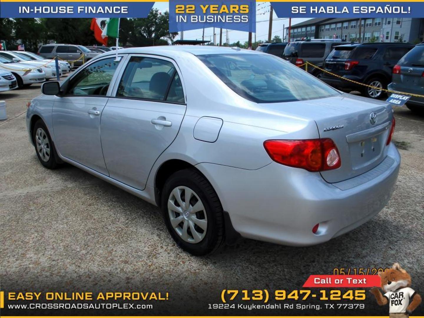 2009 SILVER /GRAY TOYOTA COROLLA Base 4-Speed AT (JTDBL40E099) with an 1.8L L4 DOHC 16V engine, 4-SPEED AUTOMATIC transmission, located at 19224 Kuykendahl Rd, Spring, TX, 77379, (713) 947-1245, 30.049259, -95.491402 - Photo#2
