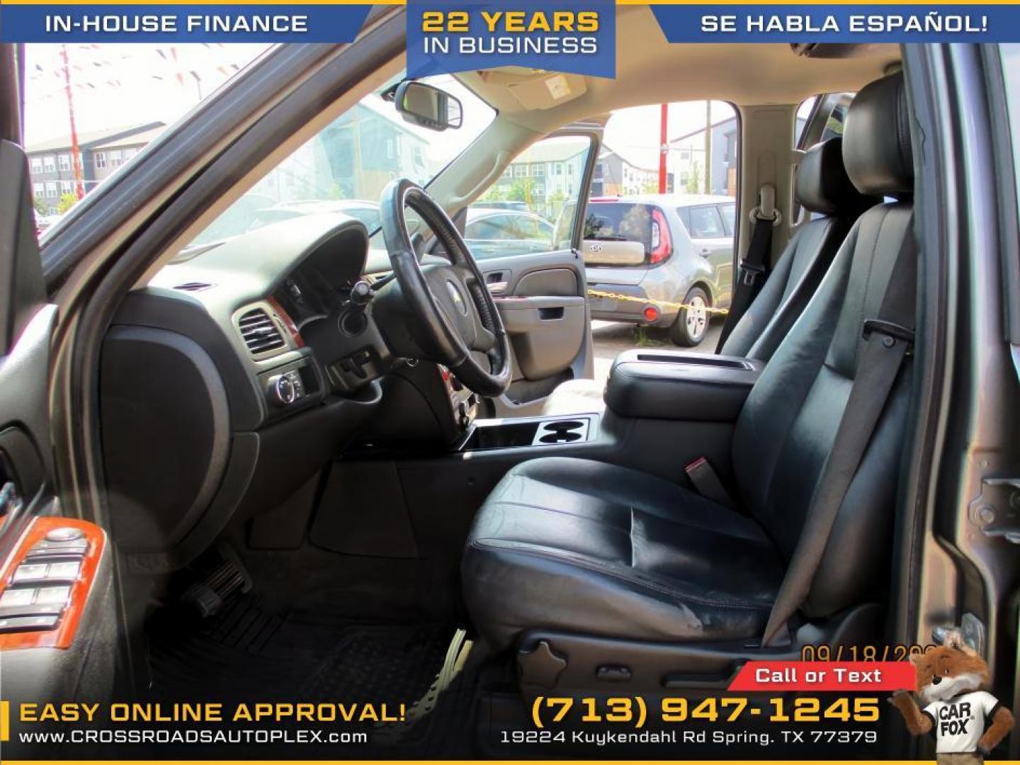 2012 SILVER /SILVER CHEVROLET TAHOE LS 2WD (1GNSCAE0XCR) with an 5.3L V8 OHV 16V FFV engine, 6-SPEED AUTOMATIC transmission, located at 19224 Kuykendahl Rd, Spring, TX, 77379, (713) 947-1245, 30.049259, -95.491402 - Photo#6