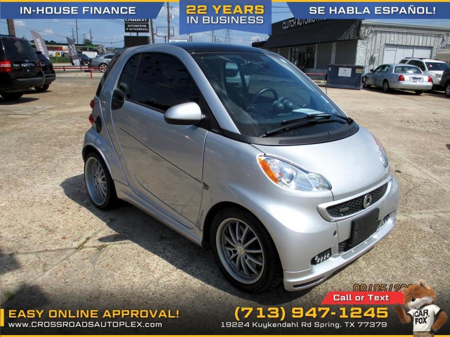 2015 SILVER /BLACK SMART FORTWO passion coupe (WMEEJ3BA2FK) with an 1.0L L3 DOHC 12V engine, 5-SPEED AUTOMATIC transmission, located at 19224 Kuykendahl Rd, Spring, TX, 77379, (713) 947-1245, 30.049259, -95.491402 - Photo#5