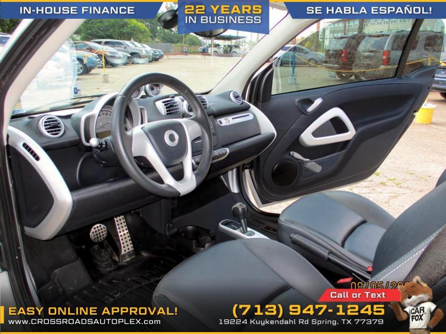 2015 SILVER /BLACK SMART FORTWO passion coupe (WMEEJ3BA2FK) with an 1.0L L3 DOHC 12V engine, 5-SPEED AUTOMATIC transmission, located at 19224 Kuykendahl Rd, Spring, TX, 77379, (713) 947-1245, 30.049259, -95.491402 - Photo#6