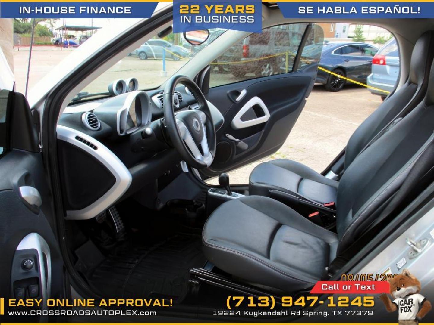 2015 SILVER /BLACK SMART FORTWO passion coupe (WMEEJ3BA2FK) with an 1.0L L3 DOHC 12V engine, 5-SPEED AUTOMATIC transmission, located at 19224 Kuykendahl Rd, Spring, TX, 77379, (713) 947-1245, 30.049259, -95.491402 - Photo#7