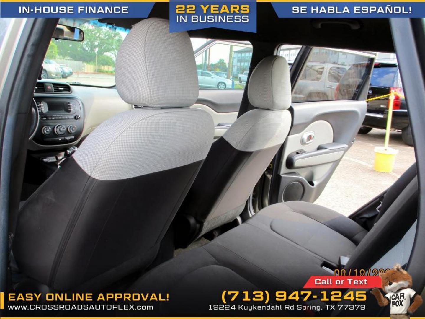 2016 SILVER /GRAY KIA SOUL Base 6A (KNDJN2A2XG7) with an 1.6L L4 DOHC 16V engine, 6-SPEED AUTOMATIC transmission, located at 19224 Kuykendahl Rd, Spring, TX, 77379, (713) 947-1245, 30.049259, -95.491402 - Photo#7