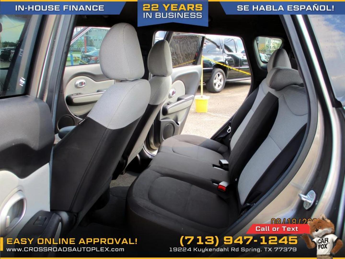 2016 SILVER /GRAY KIA SOUL Base 6A (KNDJN2A2XG7) with an 1.6L L4 DOHC 16V engine, 6-SPEED AUTOMATIC transmission, located at 19224 Kuykendahl Rd, Spring, TX, 77379, (713) 947-1245, 30.049259, -95.491402 - Photo#8