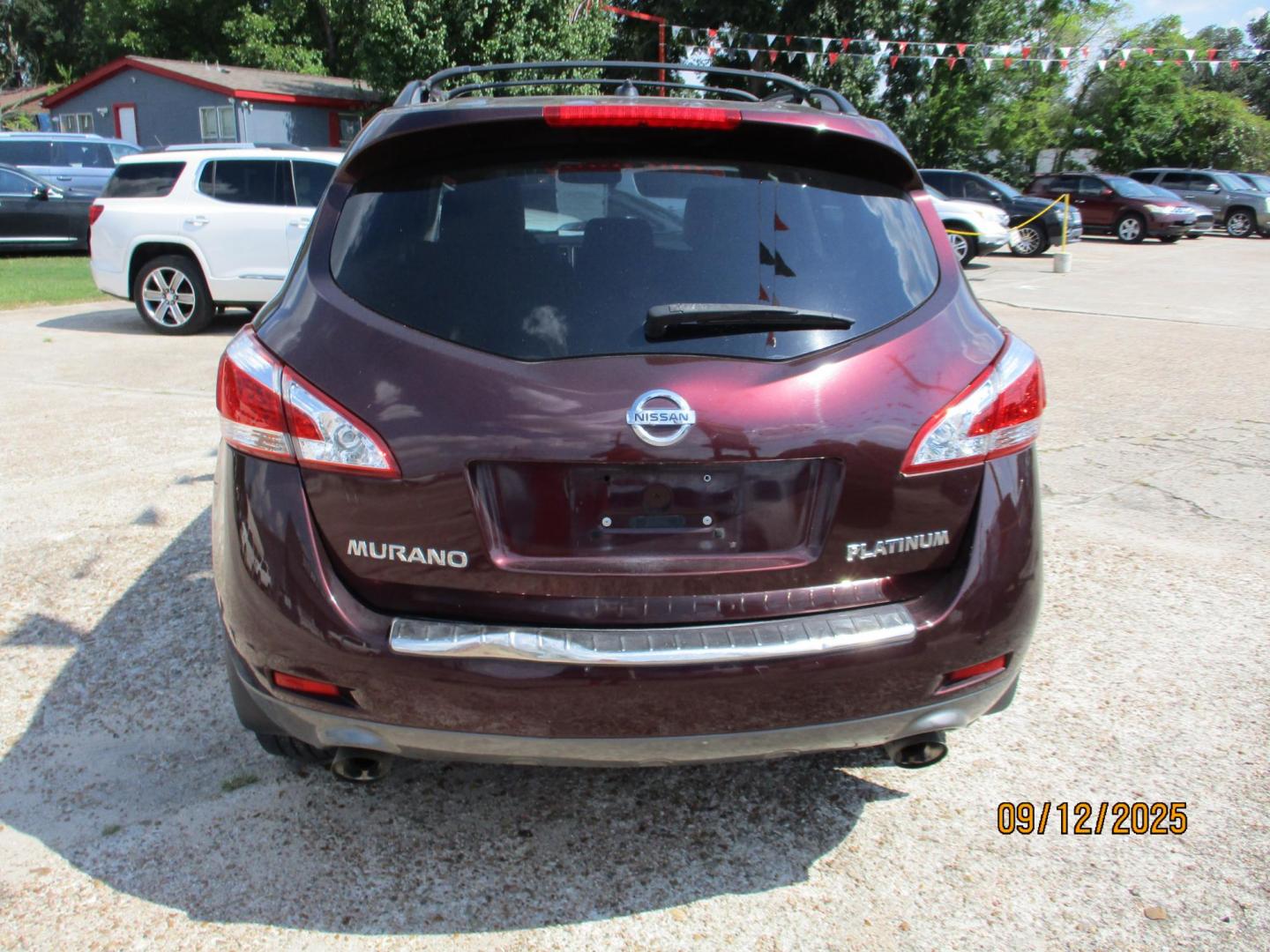 2013 MAROON /TAN NISSAN MURANO SV (JN8AZ1MU4DW) with an 3.5L V6 DOHC 24V engine, CVT transmission, located at 19224 Kuykendahl Rd, Spring, TX, 77379, (713) 947-1245, 30.049259, -95.491402 - Photo#3