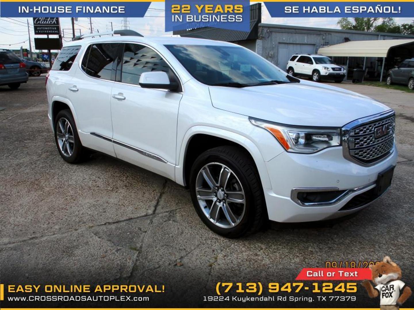 2017 WHITE /GRAY GMC ACADIA Denali (1GKKNPLS0HZ) with an 3.6L V6 DOHC 24V engine, 6-SPEED AUTOMATIC transmission, located at 19224 Kuykendahl Rd, Spring, TX, 77379, (713) 947-1245, 30.049259, -95.491402 - Photo#5