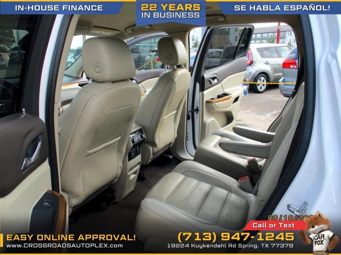 2017 WHITE /GRAY GMC ACADIA Denali (1GKKNPLS0HZ) with an 3.6L V6 DOHC 24V engine, 6-SPEED AUTOMATIC transmission, located at 19224 Kuykendahl Rd, Spring, TX, 77379, (713) 947-1245, 30.049259, -95.491402 - Photo#9