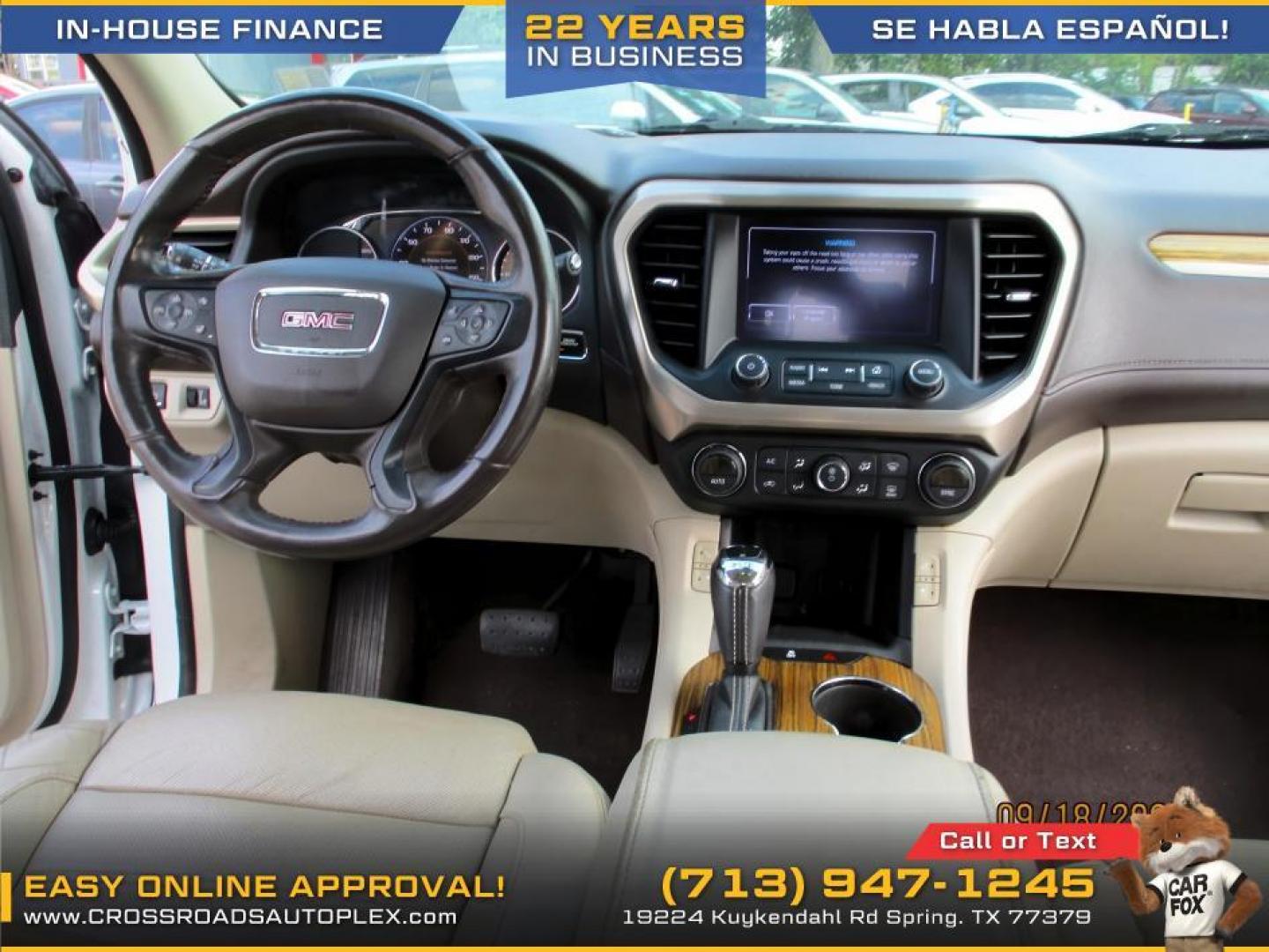 2017 WHITE /GRAY GMC ACADIA Denali (1GKKNPLS0HZ) with an 3.6L V6 DOHC 24V engine, 6-SPEED AUTOMATIC transmission, located at 19224 Kuykendahl Rd, Spring, TX, 77379, (713) 947-1245, 30.049259, -95.491402 - Photo#11