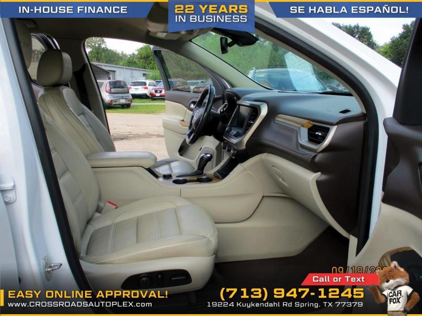 2017 WHITE /GRAY GMC ACADIA Denali (1GKKNPLS0HZ) with an 3.6L V6 DOHC 24V engine, 6-SPEED AUTOMATIC transmission, located at 19224 Kuykendahl Rd, Spring, TX, 77379, (713) 947-1245, 30.049259, -95.491402 - Photo#14