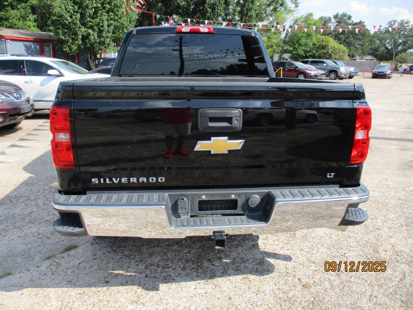 2015 BLACK /BLACK CHEVROLET SILVERADO 1500 LT Crew Cab 2WD (3GCPCREHXFG) with an 4.3L V6 OHV 12V engine, 6-SPEED AUTOMATIC transmission, located at 19224 Kuykendahl Rd, Spring, TX, 77379, (713) 947-1245, 30.049259, -95.491402 - Photo#3