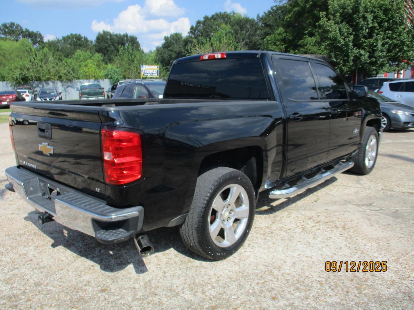 2015 BLACK /BLACK CHEVROLET SILVERADO 1500 LT Crew Cab 2WD (3GCPCREHXFG) with an 4.3L V6 OHV 12V engine, 6-SPEED AUTOMATIC transmission, located at 19224 Kuykendahl Rd, Spring, TX, 77379, (713) 947-1245, 30.049259, -95.491402 - Photo#4