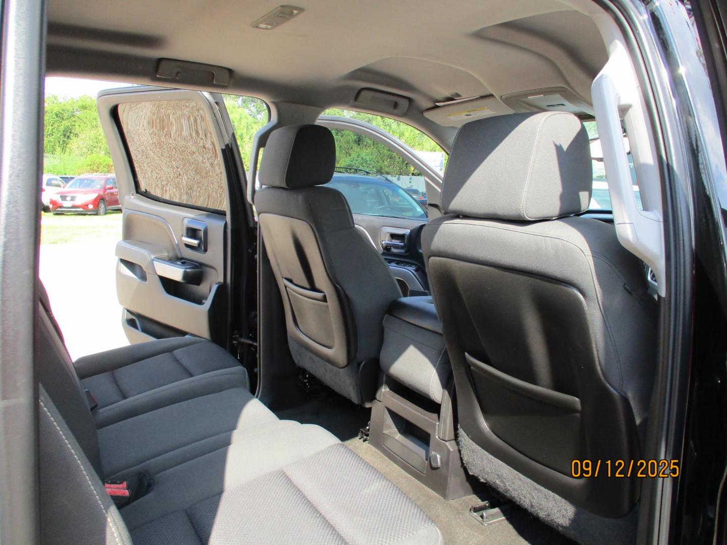 2015 BLACK /BLACK CHEVROLET SILVERADO 1500 LT Crew Cab 2WD (3GCPCREHXFG) with an 4.3L V6 OHV 12V engine, 6-SPEED AUTOMATIC transmission, located at 19224 Kuykendahl Rd, Spring, TX, 77379, (713) 947-1245, 30.049259, -95.491402 - Photo#11