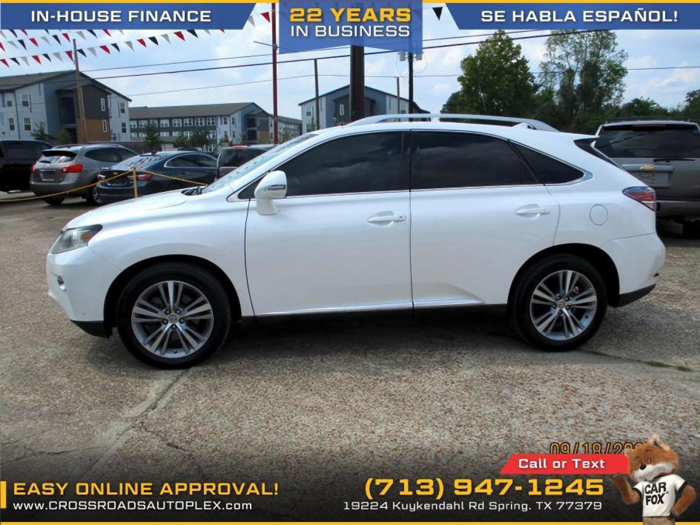 2015 WHITE /GRAY LEXUS RX 350 FWD (2T2ZK1BAXFC) with an 3.5L V6 DOHC 24V engine, 6-SPEED AUTOMATIC transmission, located at 19224 Kuykendahl Rd, Spring, TX, 77379, (713) 947-1245, 30.049259, -95.491402 - Photo#1