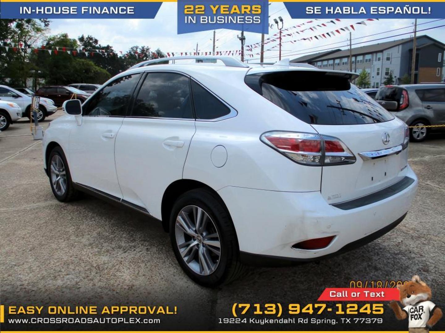 2015 WHITE /GRAY LEXUS RX 350 FWD (2T2ZK1BAXFC) with an 3.5L V6 DOHC 24V engine, 6-SPEED AUTOMATIC transmission, located at 19224 Kuykendahl Rd, Spring, TX, 77379, (713) 947-1245, 30.049259, -95.491402 - Photo#2