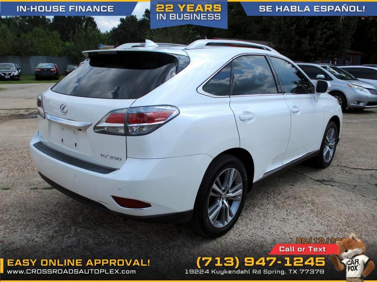 2015 WHITE /GRAY LEXUS RX 350 FWD (2T2ZK1BAXFC) with an 3.5L V6 DOHC 24V engine, 6-SPEED AUTOMATIC transmission, located at 19224 Kuykendahl Rd, Spring, TX, 77379, (713) 947-1245, 30.049259, -95.491402 - Photo#4