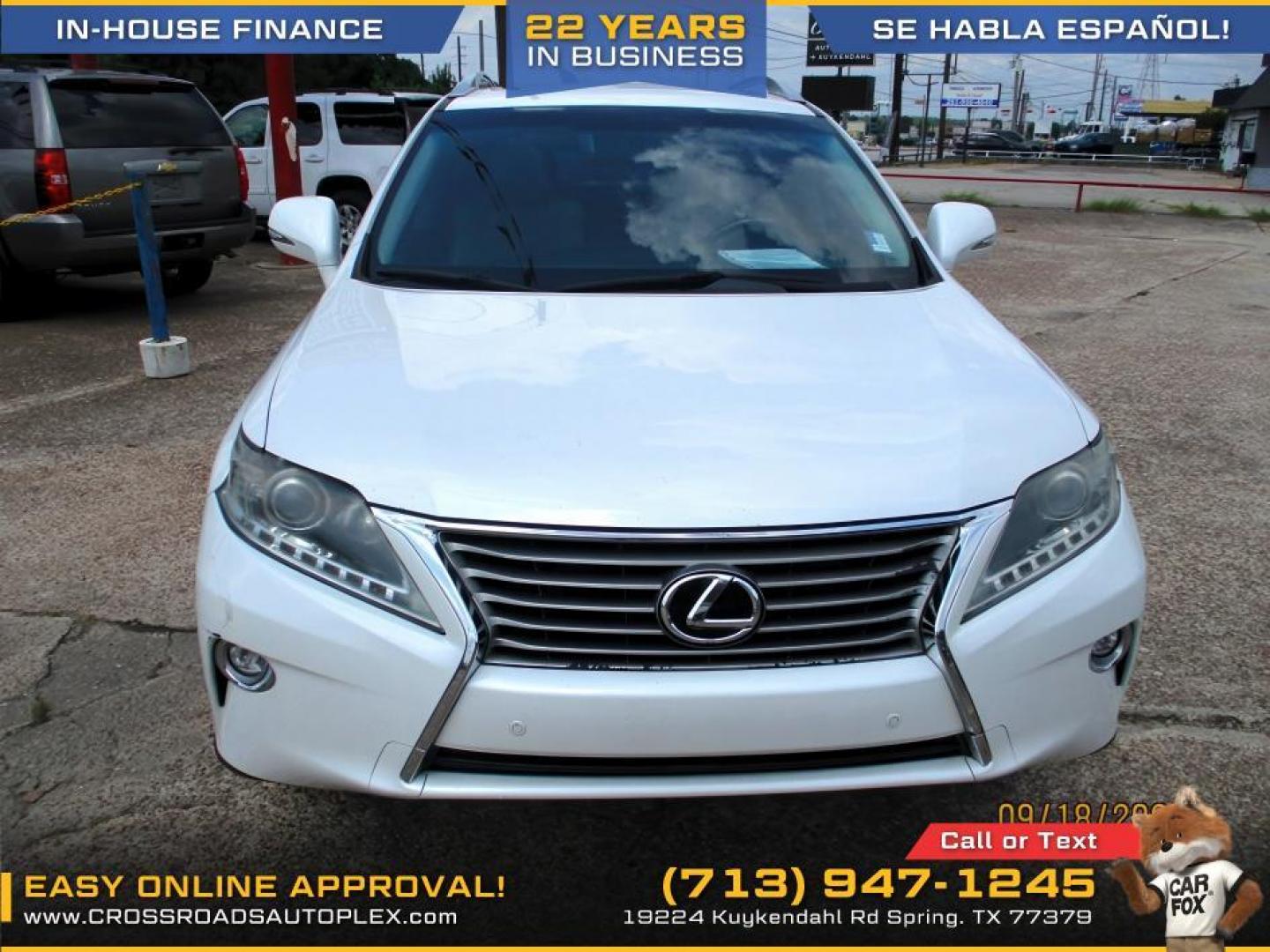 2015 WHITE /GRAY LEXUS RX 350 FWD (2T2ZK1BAXFC) with an 3.5L V6 DOHC 24V engine, 6-SPEED AUTOMATIC transmission, located at 19224 Kuykendahl Rd, Spring, TX, 77379, (713) 947-1245, 30.049259, -95.491402 - Photo#6