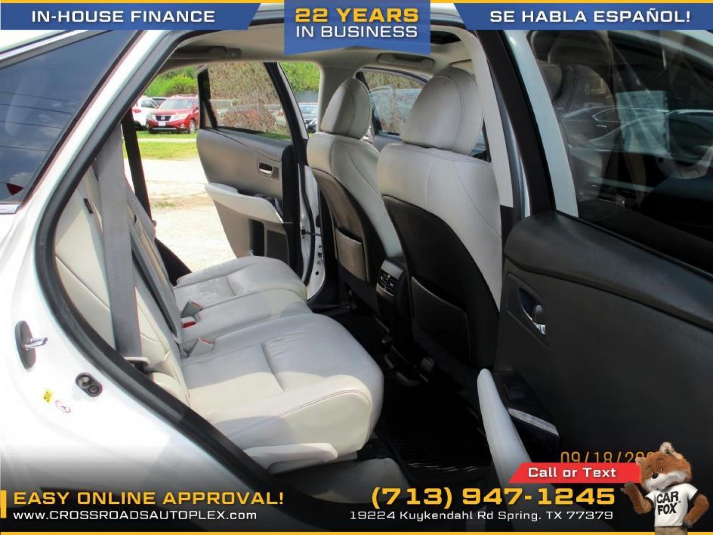 2015 WHITE /GRAY LEXUS RX 350 FWD (2T2ZK1BAXFC) with an 3.5L V6 DOHC 24V engine, 6-SPEED AUTOMATIC transmission, located at 19224 Kuykendahl Rd, Spring, TX, 77379, (713) 947-1245, 30.049259, -95.491402 - Photo#13