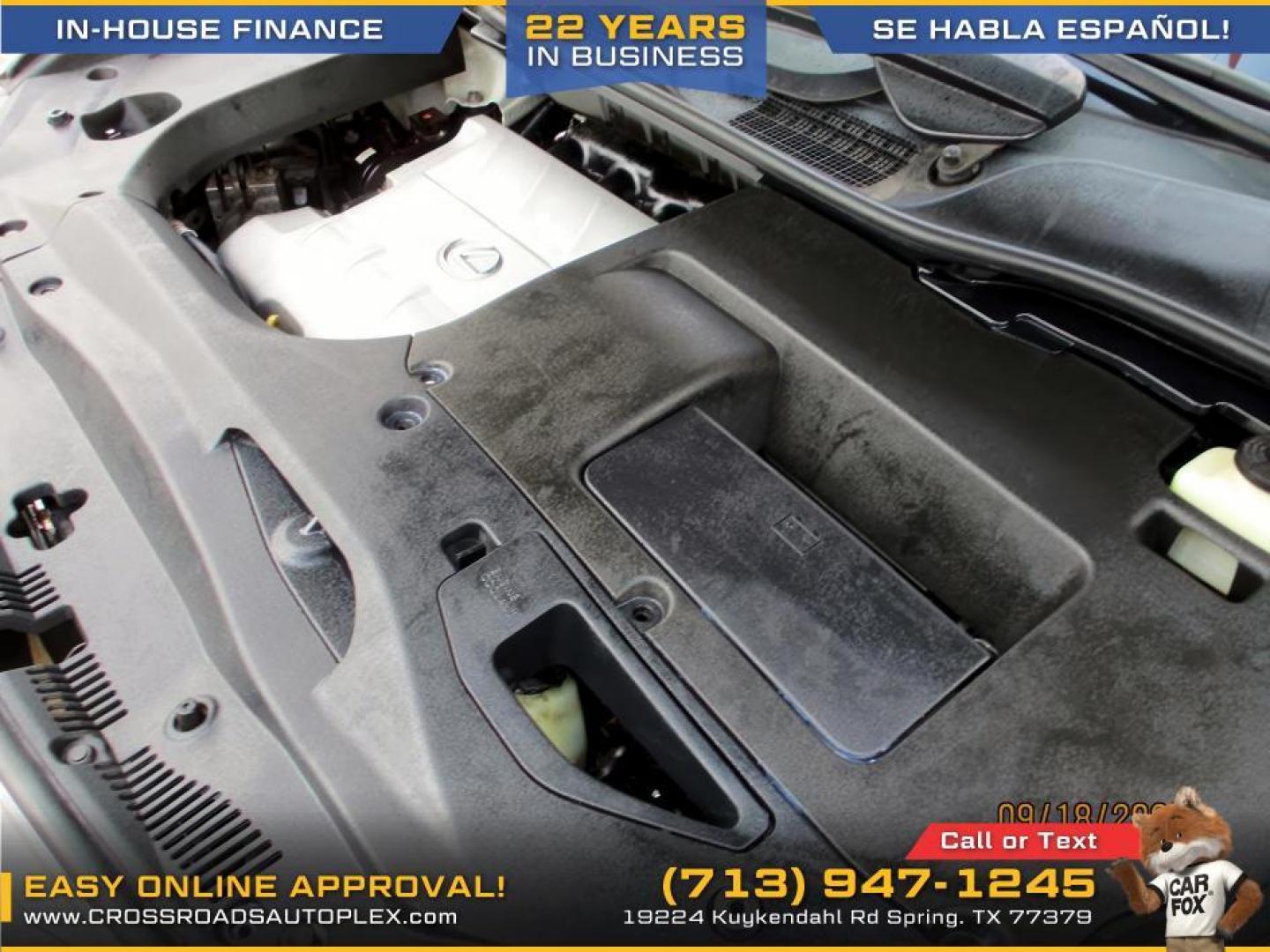 2015 WHITE /GRAY LEXUS RX 350 FWD (2T2ZK1BAXFC) with an 3.5L V6 DOHC 24V engine, 6-SPEED AUTOMATIC transmission, located at 19224 Kuykendahl Rd, Spring, TX, 77379, (713) 947-1245, 30.049259, -95.491402 - Photo#17